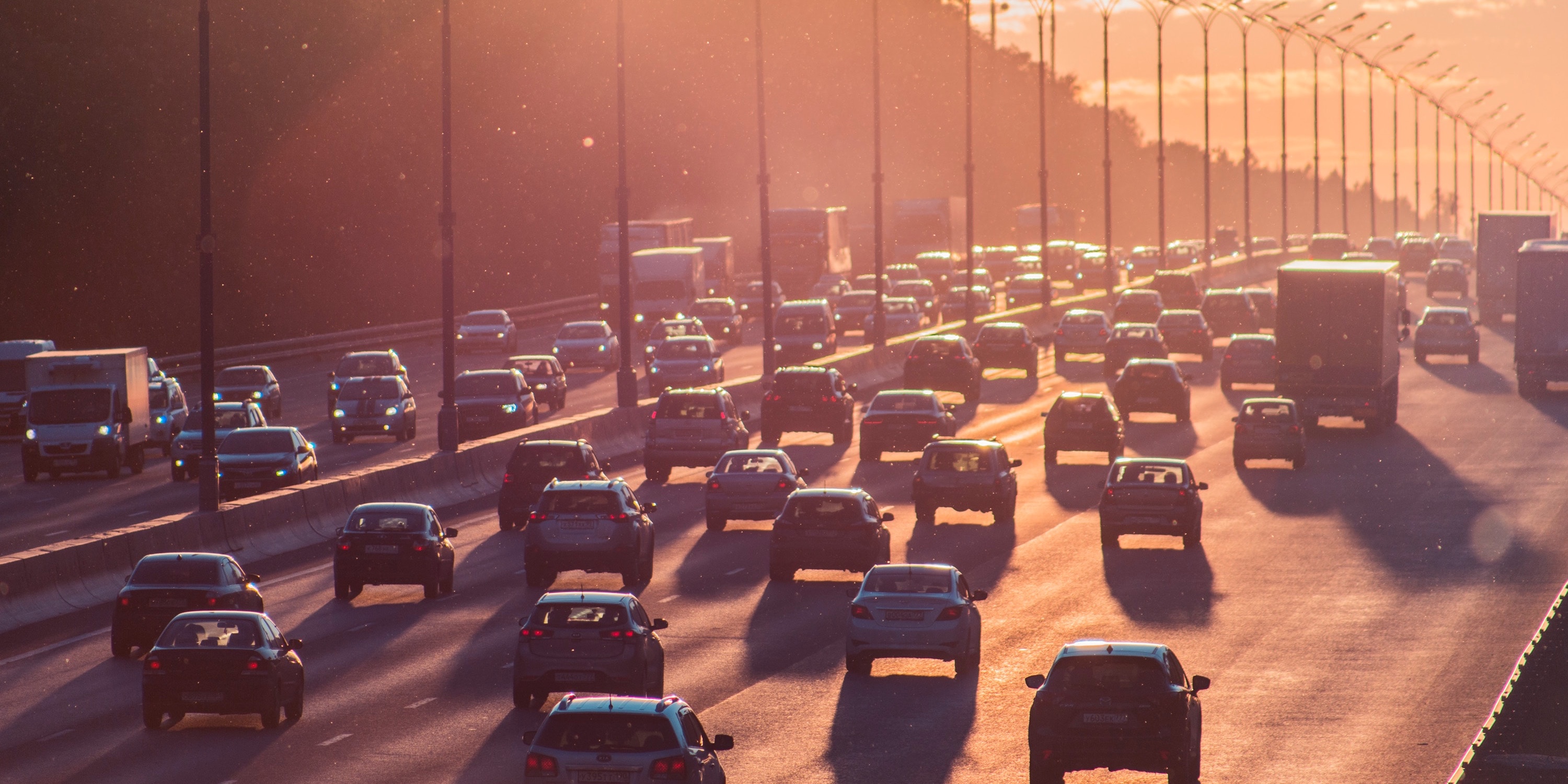 A photo of a busy motorway by Alexander Popov